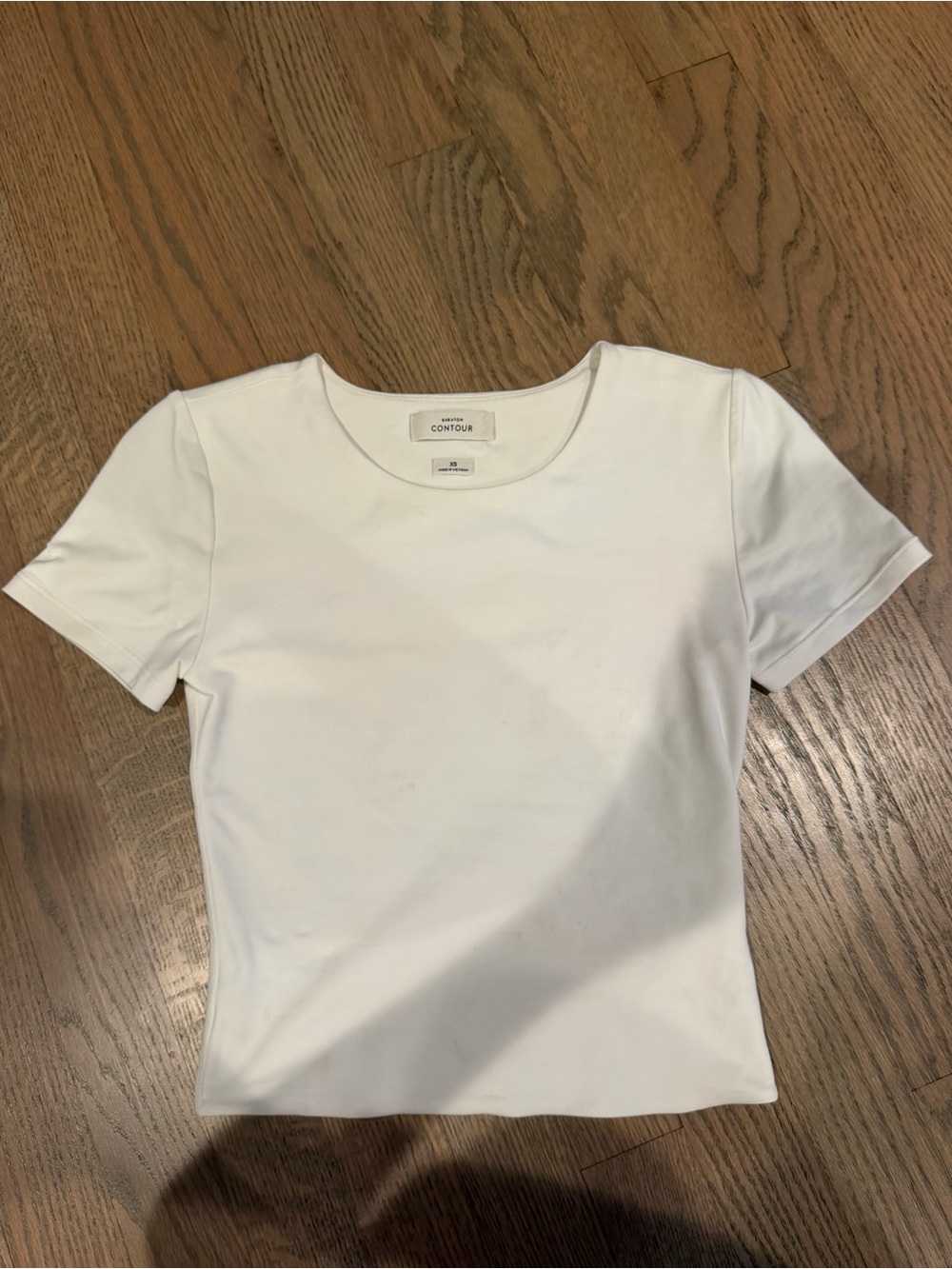 Babaton White Short Sleeve Cropped Crewneck Top